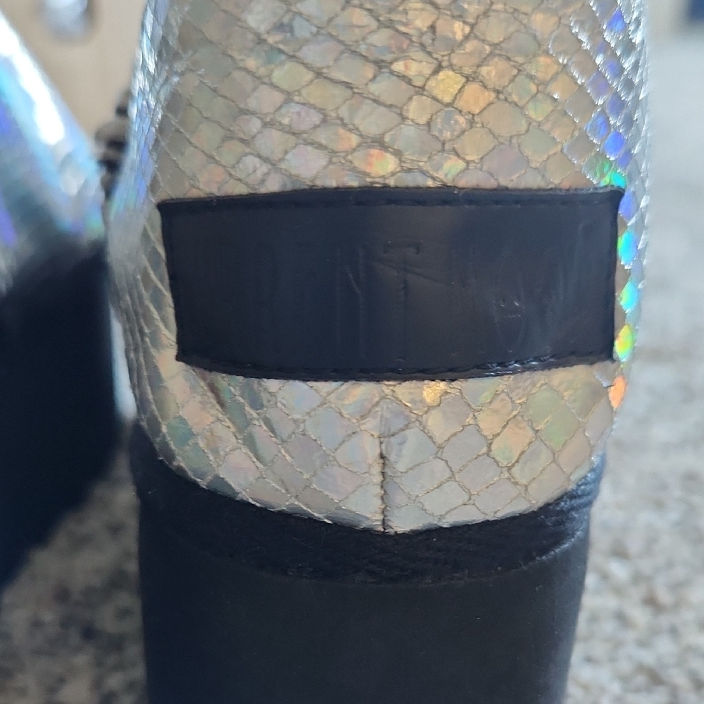 Current Mood Holographic Silver Platform Boots - Picture 4 of 8